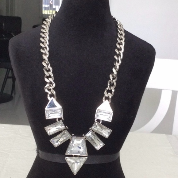 Woman’s Bold Necklace by Vince Camuto Color Sliver can dress up any outfit - Picture 1 of 8